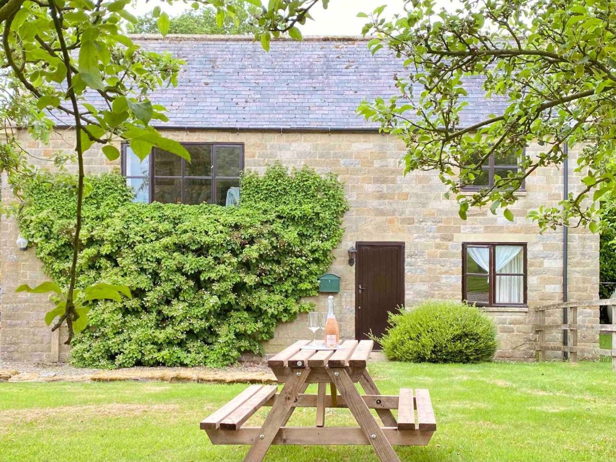 فيلا Country Barn On The Hill Whitwell-on-the-Hill المظهر الخارجي الصورة